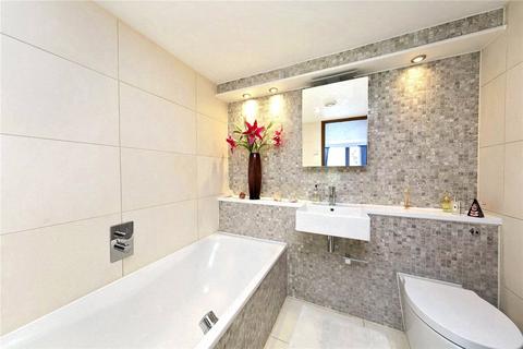 43 Rivermead Close, Teddington, TW11 9NL