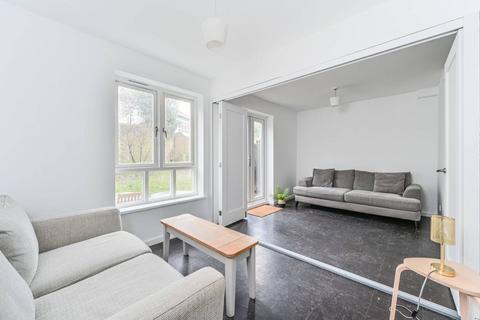 4 bedroom terraced house for sale, Minerva Close, Oval, London, SW9