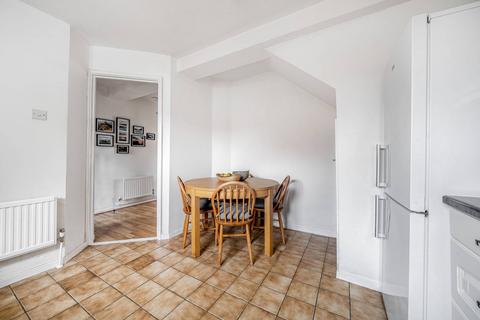2 Harlequin Close, Isleworth, TW7 7LA