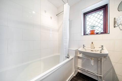 2 Harlequin Close, Isleworth, TW7 7LA