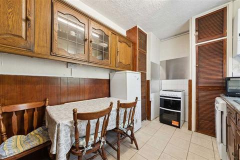 3 bedroom flat for sale, Lancaster Street, London SE1