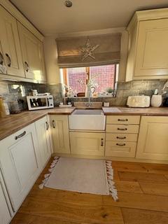 12 Dove Close, Wombwell, Barnsley, S73 0SJ