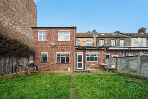 6 bedroom terraced house for sale, Ilford IG3