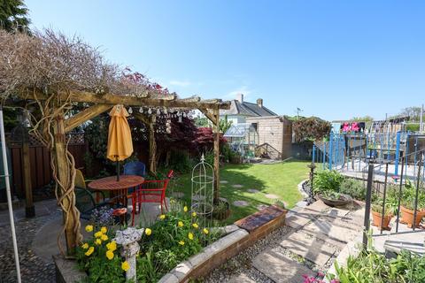 28 Chapel Road, Roche, St Austell, PL26 8JE