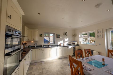 28 Chapel Road, Roche, St Austell, PL26 8JE