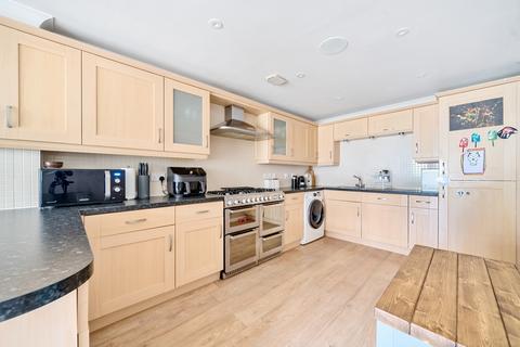 1 Atkinson Road, Hawkinge, Folkestone, CT18 7SB