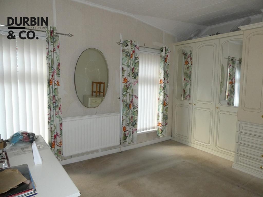 A-mostyn3.bed1.JPG