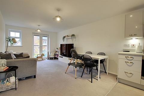 20 Jay Close, Hemel Hempstead, HP3 0GJ