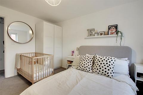 20 Jay Close, Hemel Hempstead, HP3 0GJ