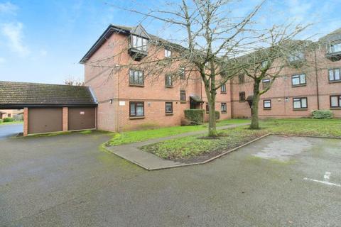 Studio for sale, Vicarage Way, Colnbrook