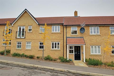 2 bedroom flat for sale, Jay Close, Hemel Hempstead