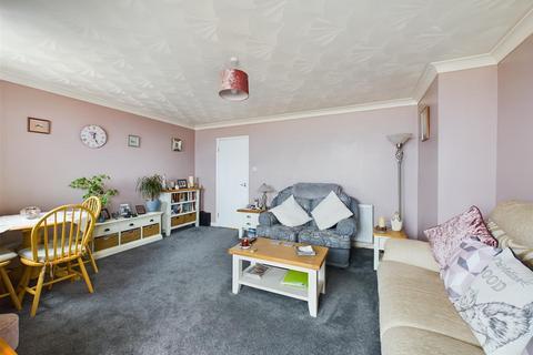 2 bedroom flat for sale, Queens Park Close, Mablethorpe LN12