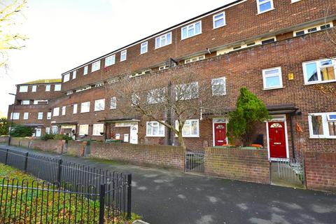 3 bedroom maisonette for sale, Gainsborough Avenue, Manor Park