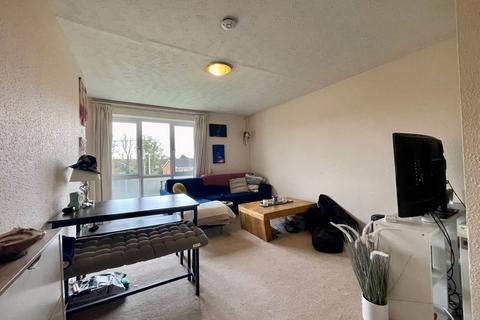 2 bedroom flat to rent, Regnum Drive, Newbury RG14