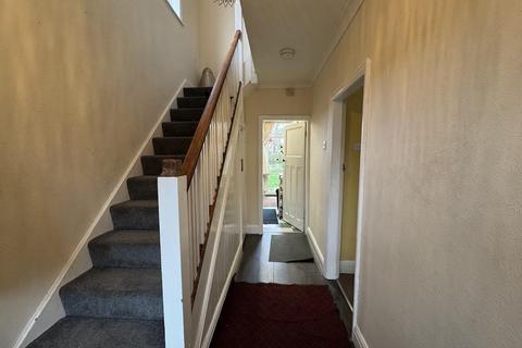 3 bedroom semi-detached house for sale, Farm Drive, Derby DE24