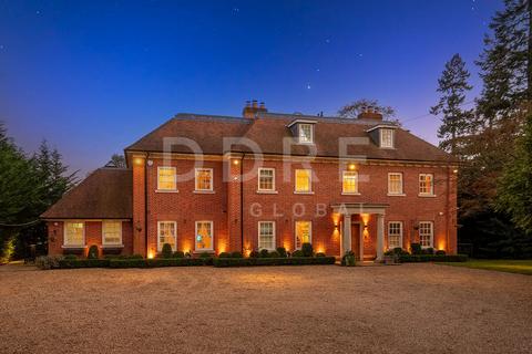 7 bedroom country house for sale, Over the Misbourne, Buckinghamshire, UB9