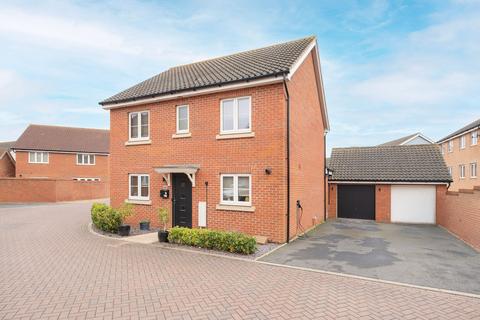 4 bedroom detached house for sale, Honeysuckle Close, Cringleford