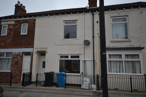 3 bedroom terraced house to rent, Estcourt Street , Hull HU9