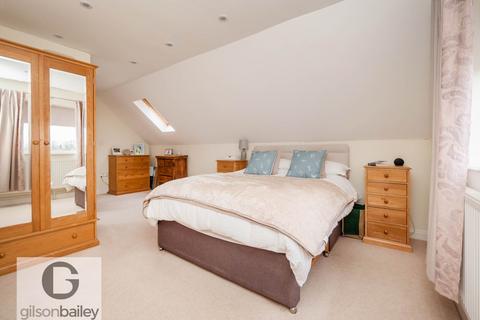 4 bedroom detached bungalow for sale, Lonsdale Road, Norwich NR13