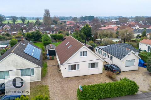 4 bedroom detached bungalow for sale, Lonsdale Road, Norwich NR13