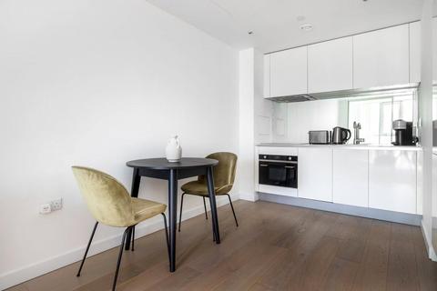 1 bedroom apartment for sale, Sky Gardens,, Wandsworth Road,, Vauxhall,, London, SW8