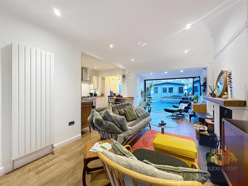 Dining Room/ Lounge