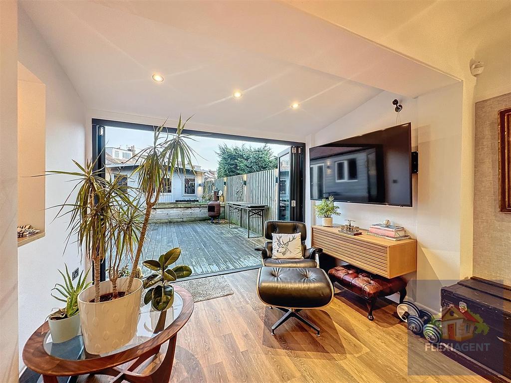Dining Room/ Lounge