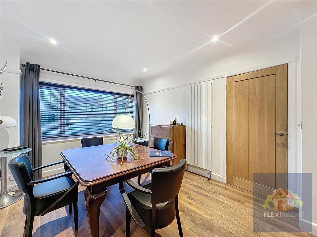 Dining Room/ Lounge
