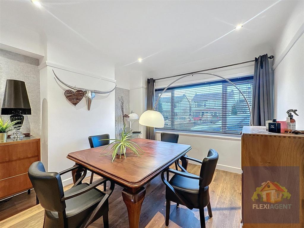 Dining Room/ Lounge