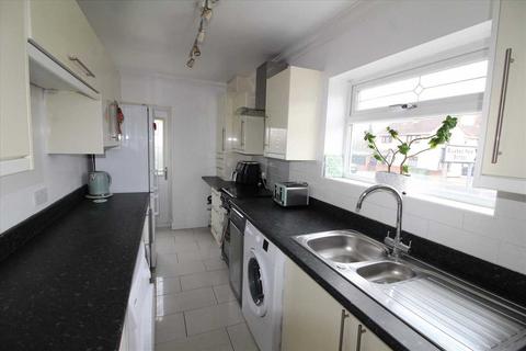 2 bedroom end of terrace house for sale, Bewley Drive, Kirkby