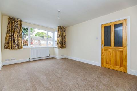 4 bedroom semi-detached house to rent, Weavers Close, Grenoside, Sheffield