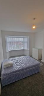 3 bedroom apartment to rent, Debdon Gardens, NEWCASTLE UPON TYNE, Tyne and Wear