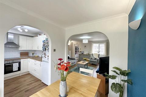 Tamarisk Fore Street, Probus, Truro, TR2 4PE