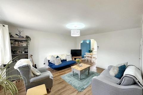 Tamarisk Fore Street, Probus, Truro, TR2 4PE