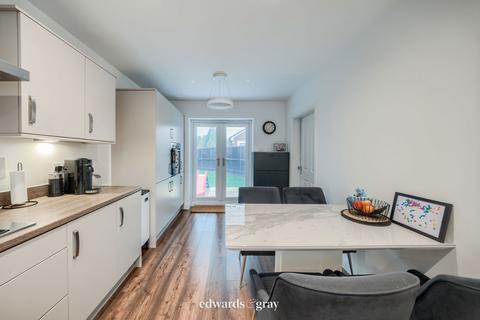 59 Croft Close, Two Gates, Tamworth, B77 1BF