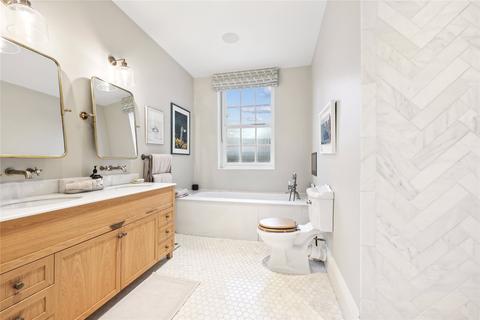 13 Aldbourne Road, London, W12 0LW