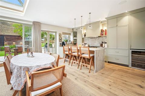 13 Aldbourne Road, London, W12 0LW