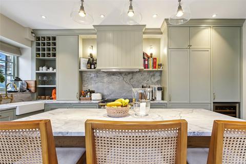 13 Aldbourne Road, London, W12 0LW