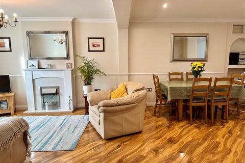 undefined, Meneage Street, Helston TR13