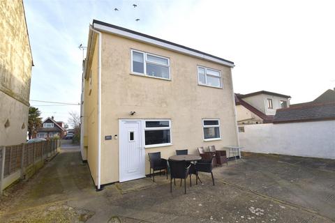 2 bedroom maisonette for sale, Ashingdon Road, Rochford