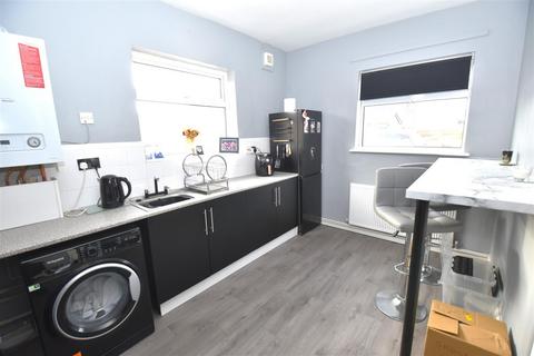 2 bedroom maisonette for sale, Ashingdon Road, Rochford