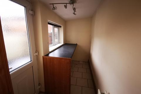 2 bedroom flat to rent, Woodlands Road, Bishop Auckland, DL14