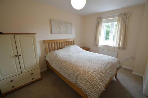 1 bedroom in a house share to rent, 43 Adam Close, Crowborough