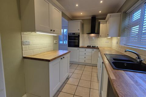 2 bedroom bungalow to rent, Ryknield Road, Belper DE56