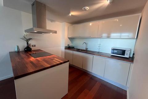 2 bedroom apartment to rent, Beetham Tower, Deansgate, Manchester