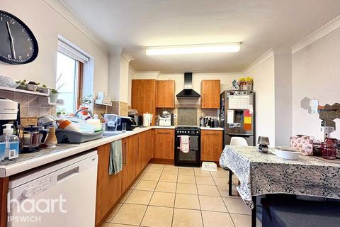 2 bedroom flat for sale, Hening Avenue, Ipswich