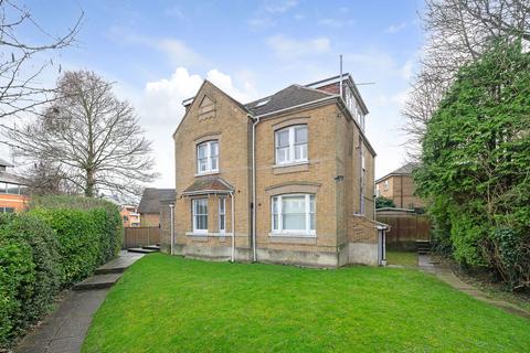 1 bedroom flat for sale, Farnham Road, Guildford GU1