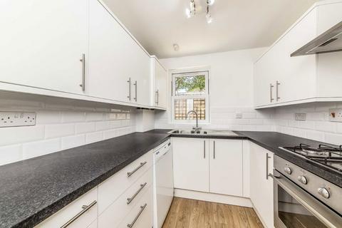 3 bedroom house to rent, Liberty Mews, London SW12