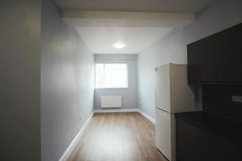 1 bedroom flat to rent, A Swan Road, Waltham Cross, EN8