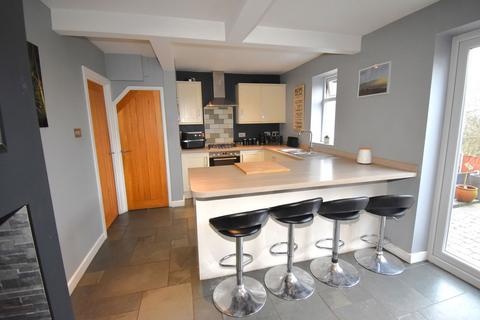 4 bedroom terraced house for sale, Greenfields Road, Kingswinford DY6